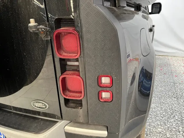Land Rover Defender — Фото автомобиля 19