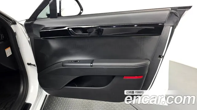 Hyundai Grandeur GN7 — Фото автомобиля 13