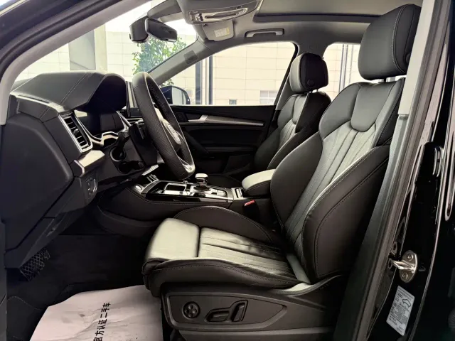 Audi Q5L — Фото автомобиля 6