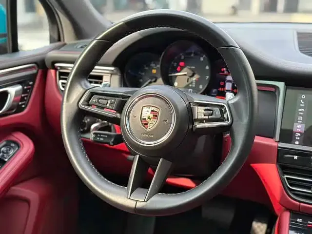 Porsche Macan — Фото автомобиля 8
