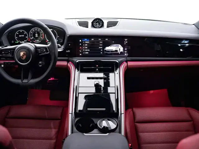 Porsche Panamera — Фото автомобиля 15