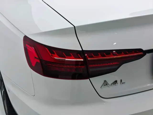 Audi A4L — Фото автомобиля 9