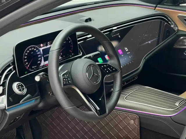 Mercedes-Benz E-Class — Фото автомобиля 5