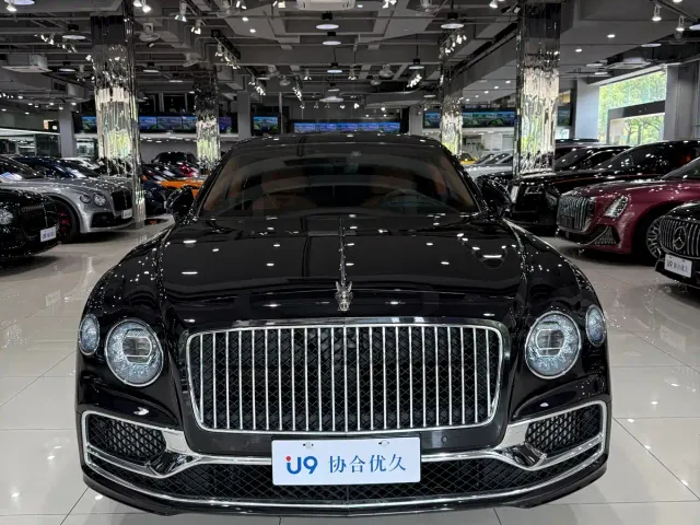 Bentley Flying Spur 2021 4.0T V8 Standard Version — Фото автомобиля 2