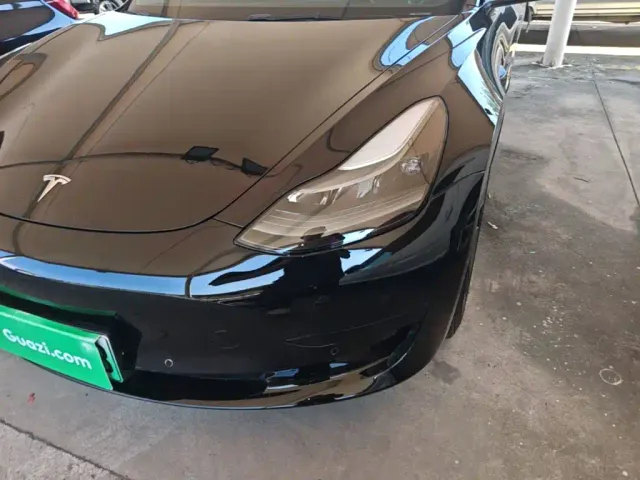 Tesla Model 3 — Фото автомобиля 23
