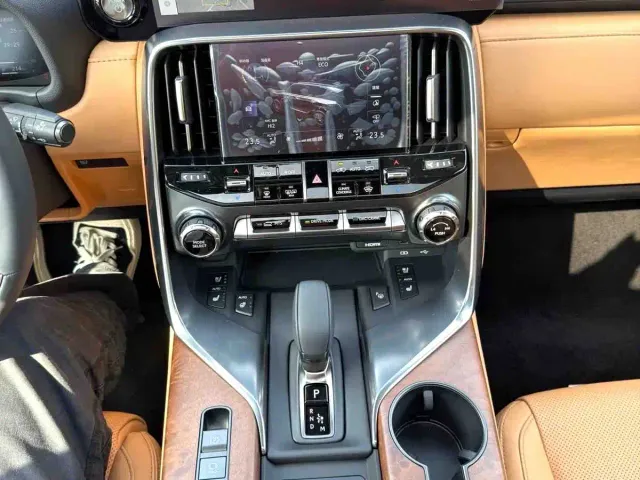 Lexus LX — Фото автомобиля 7