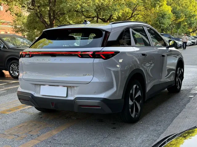 Arcfox Alpha T5 — Фото автомобиля 6