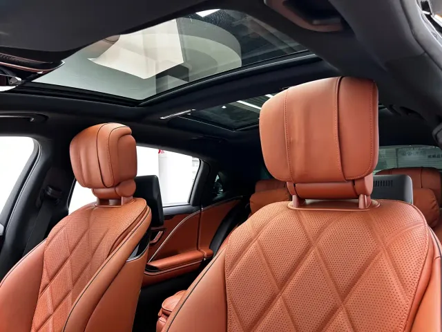 Mercedes-Benz Maybach S-Class — Фото автомобиля 11