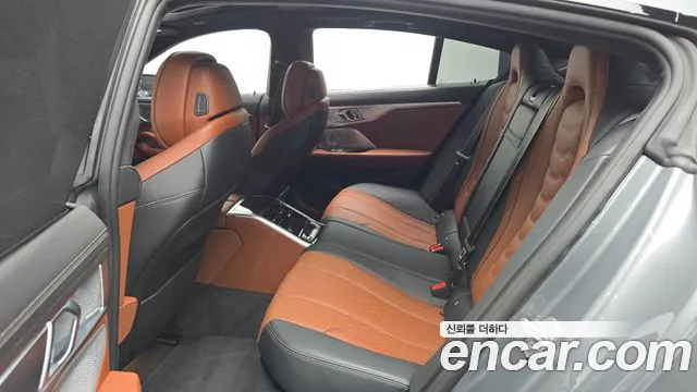 BMW 8-Series — Фото автомобиля 12
