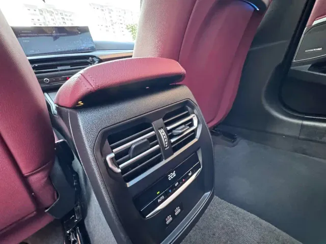 BMW 3 Series — Фото автомобиля 12
