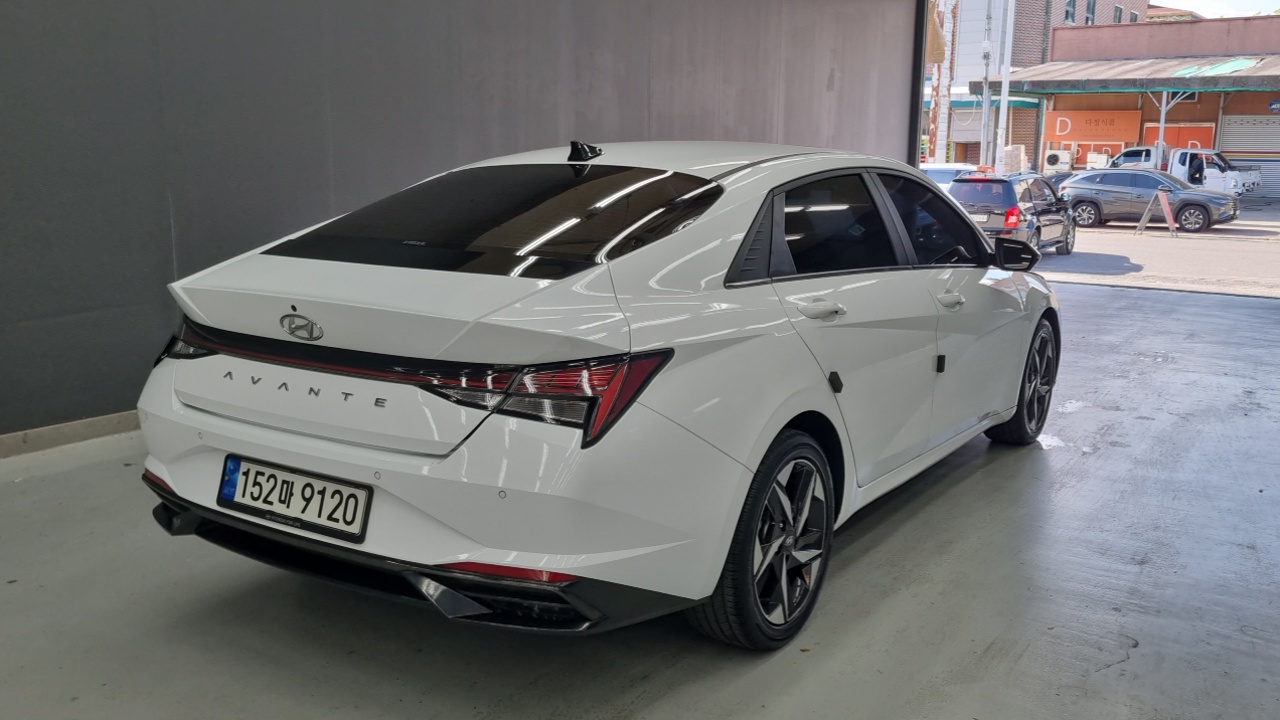 Hyundai Avante CN7 — Фото автомобиля 2