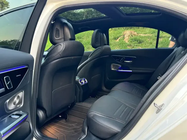Mercedes-Benz C-Class — Фото автомобиля 12