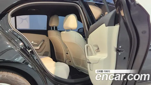 Mercedes-Benz A-Class W177 — Фото автомобиля 13