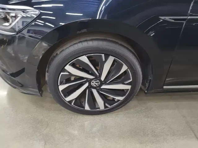 Volkswagen Passat — Фото автомобиля 24