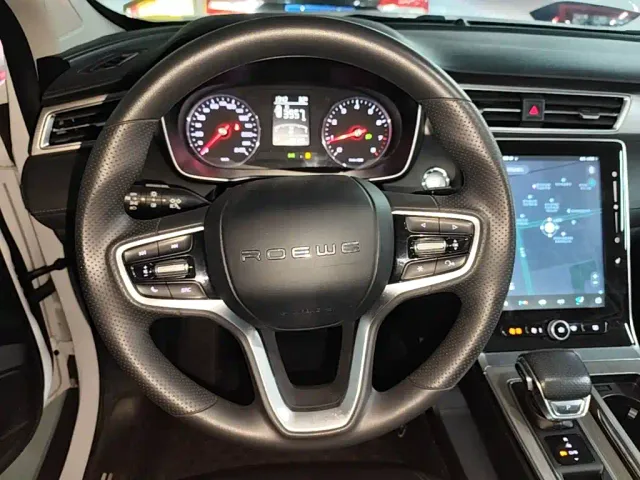 Roewe RX5 — Фото автомобиля 10