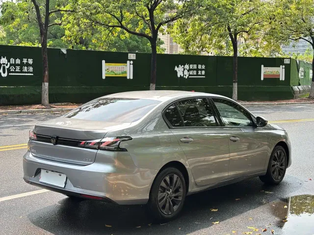 Peugeot 408 — Фото автомобиля 28