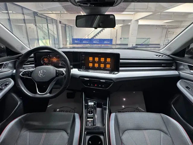 Volkswagen Lamando — Фото автомобиля 9