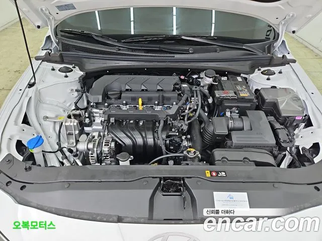 Hyundai Avante CN7 — Фото автомобиля 6