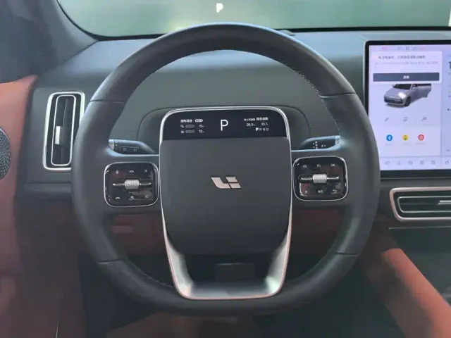 Li Auto L7 — Фото автомобиля 15