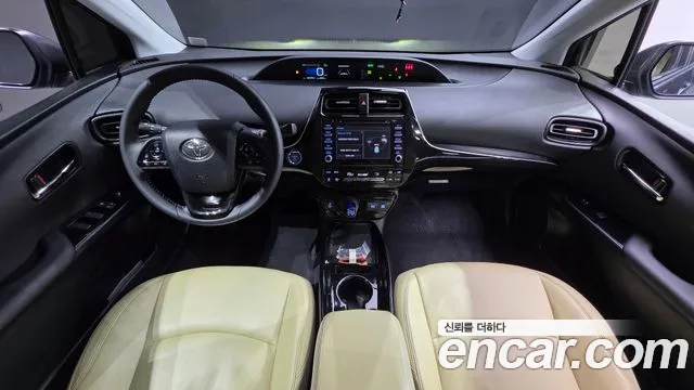 Toyota Prius — Фото автомобиля 7