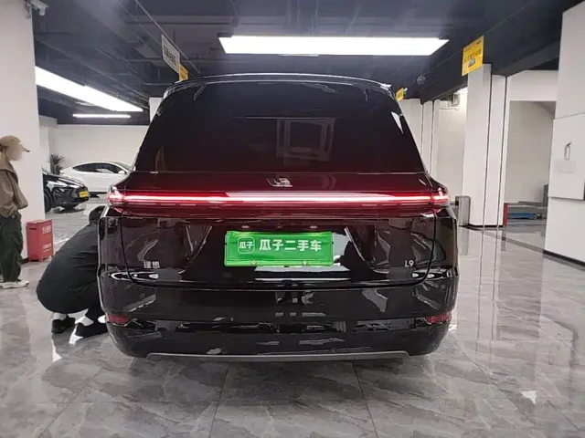 Li Auto L9 — Фото автомобиля 5