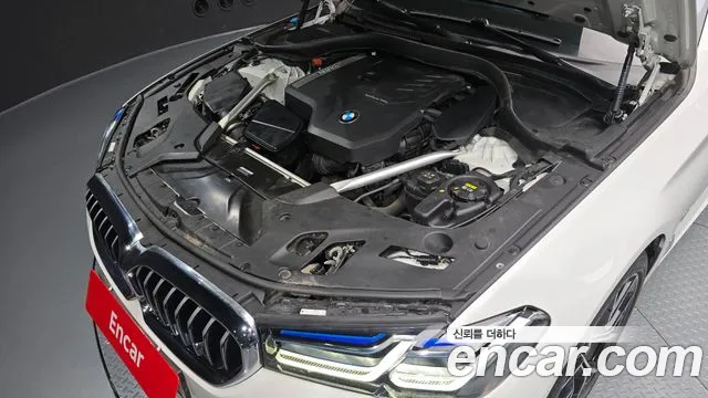 BMW 5-Series — Фото автомобиля 5
