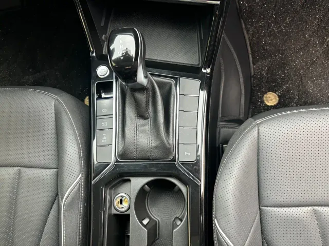 Volkswagen Passat — Фото автомобиля 5