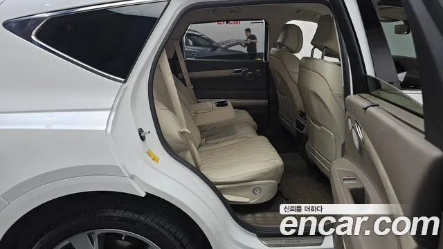 Genesis GV80 — Фото автомобиля 12