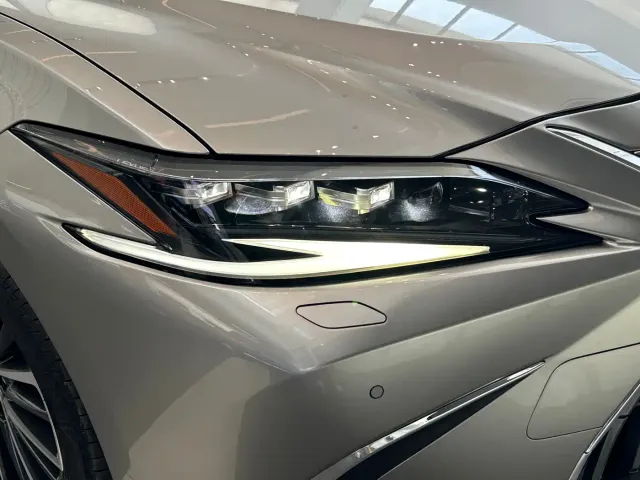 Lexus ES — Фото автомобиля 22