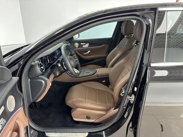 Mercedes-Benz E-Class — Фото автомобиля 13
