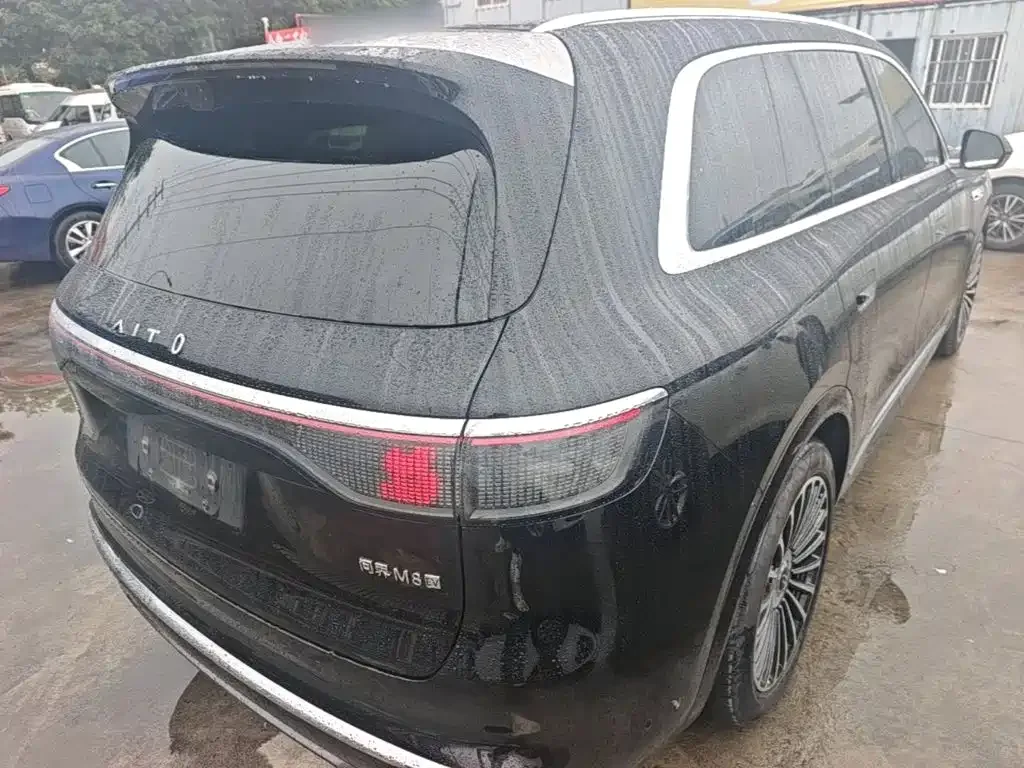AITO Wenjie AITO M8 2025 Pure Electric Max+ 6-Seater Long Range Version — Фото автомобиля 6