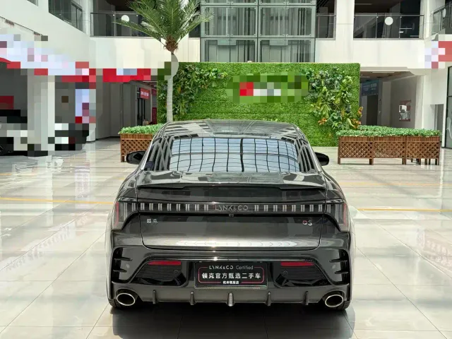 Lynk & Co 03 — Фото автомобиля 16