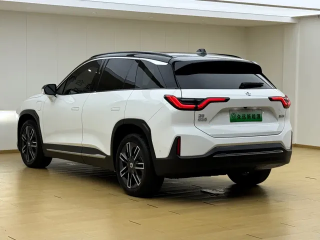 Nio ES6 — Фото автомобиля 9