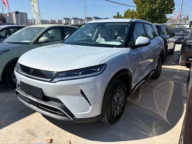 Фотография автомобиля — BYD Yuan UP