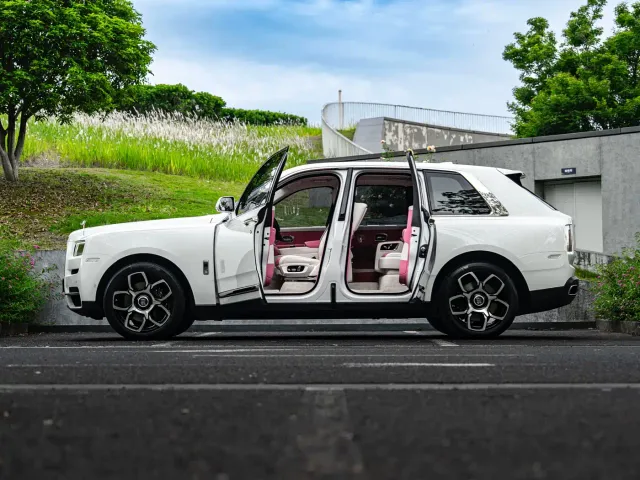 Rolls-Royce Cullinan — Фото автомобиля 5