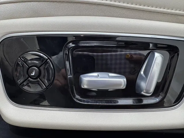 Li Auto Li Auto L7 2025 Max Smart Renewal Edition — Фото автомобиля 18