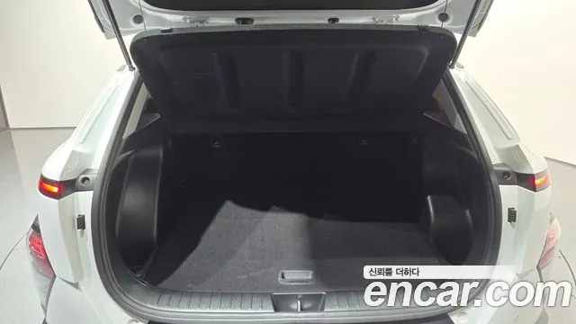 Hyundai Kona Kona (SX2) Бензин 1.6 турбо 2WD — Фото автомобиля 20