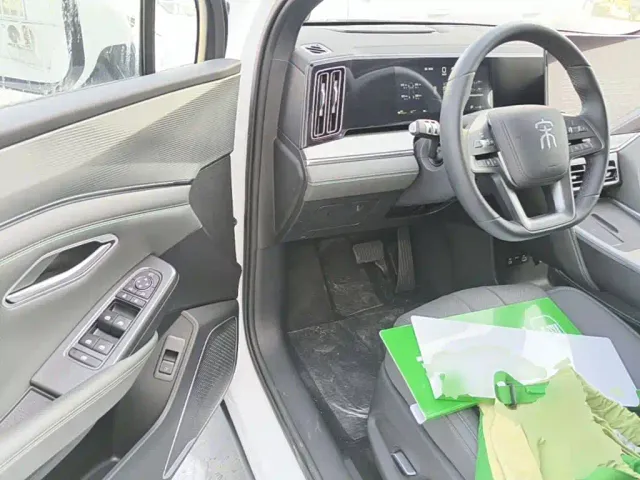 BYD Song L DM-i — Фото автомобиля 15