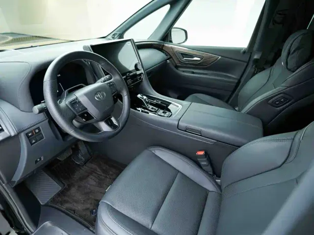 Toyota Alphard — Фото автомобиля 10