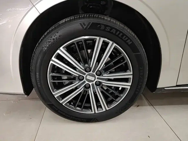 Geely Galaxy Stellar 6 — Фото автомобиля 22