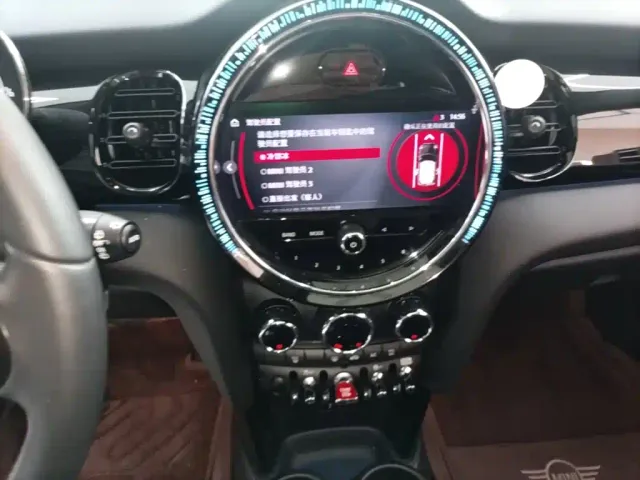 MINI Hatch — Фото автомобиля 12