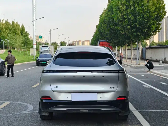 Xpeng G6 — Фото автомобиля 7