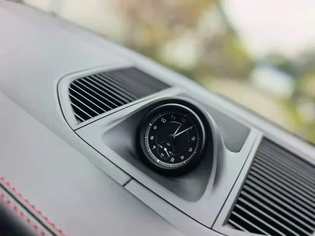 Porsche Macan — Фото автомобиля 10