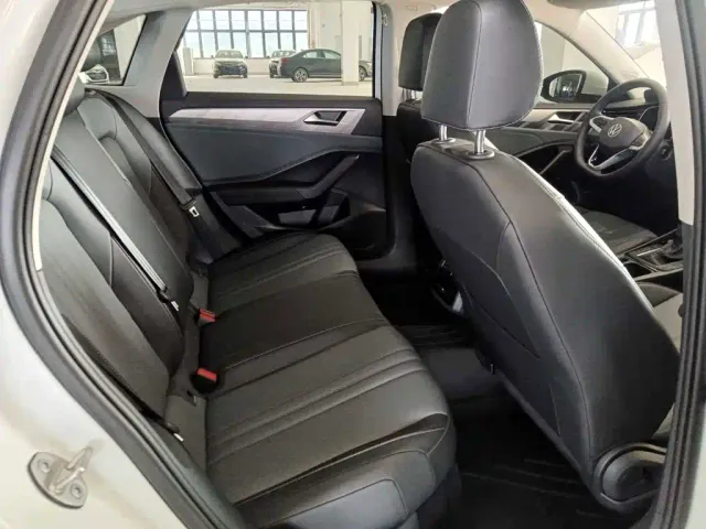 Volkswagen Sagitar — Фото автомобиля 10