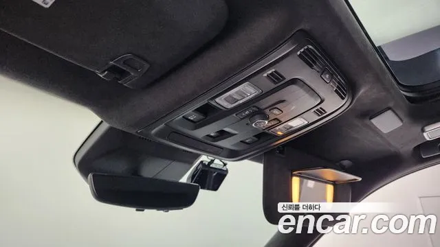 Cadillac Escalade Generation 5 — Фото автомобиля 17