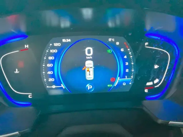 Geely Jiaji — Фото автомобиля 5
