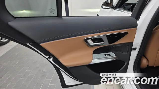 Mercedes-Benz E-Class W214 — Фото автомобиля 25
