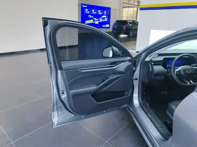 Ford Mondeo — Фото автомобиля 7