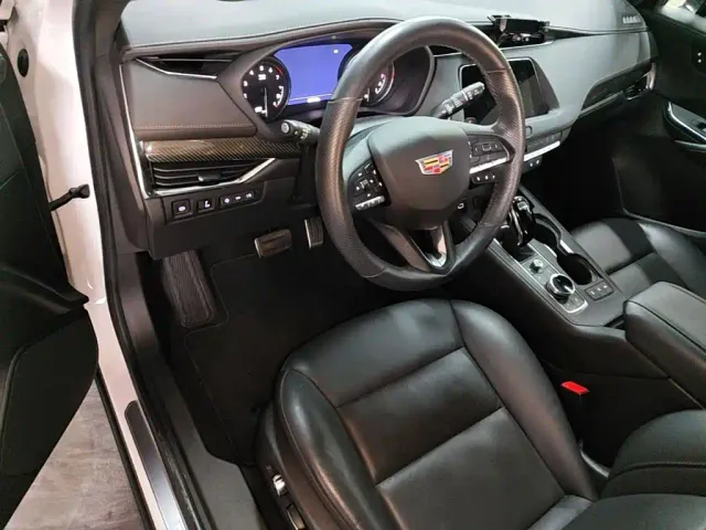 Cadillac XT4 — Фото автомобиля 15