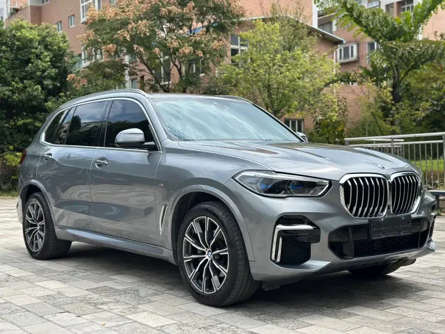 BMW X5 — Фото автомобиля 3